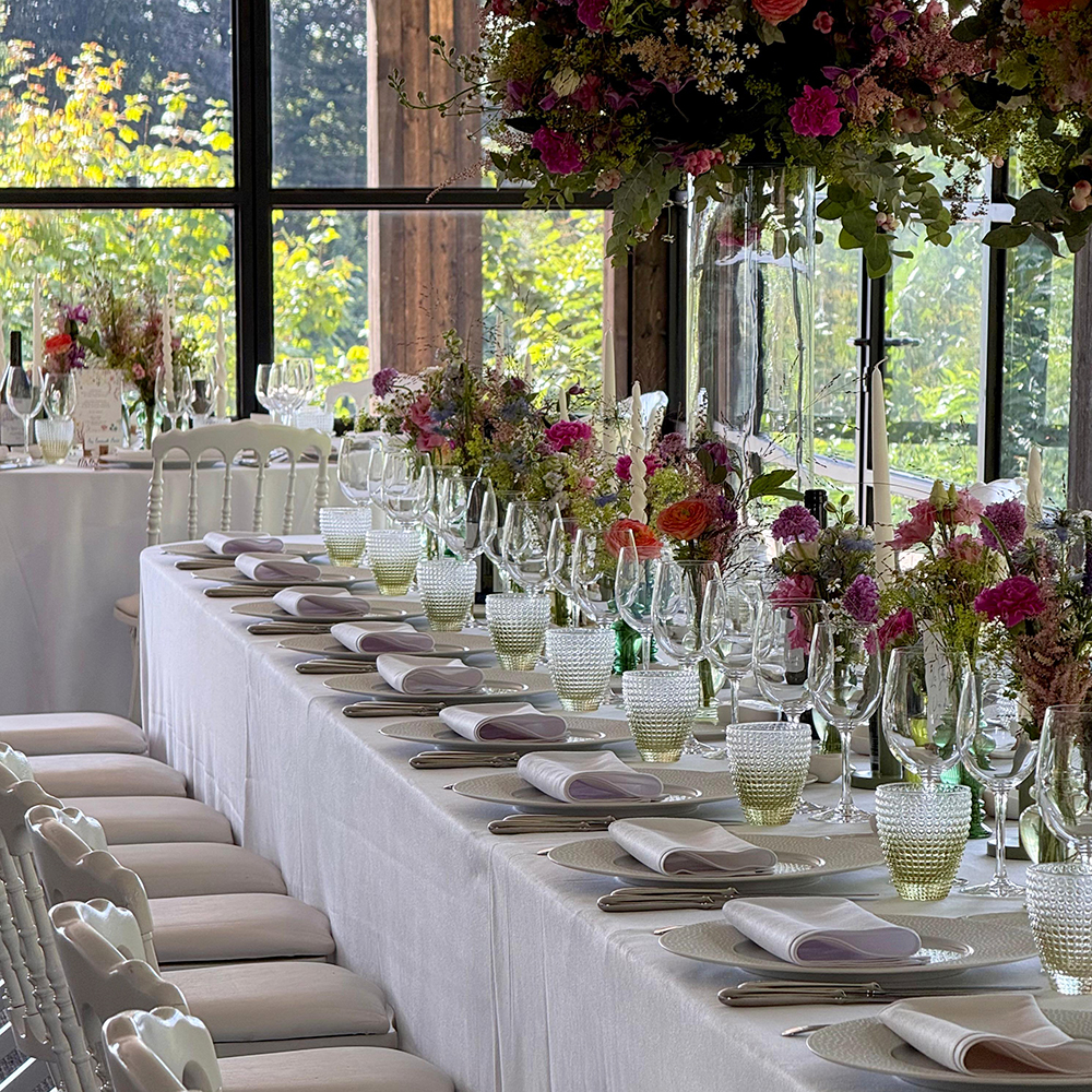 Chou et Tournesol mariage centre de table fleurs rouges roses spring vibe